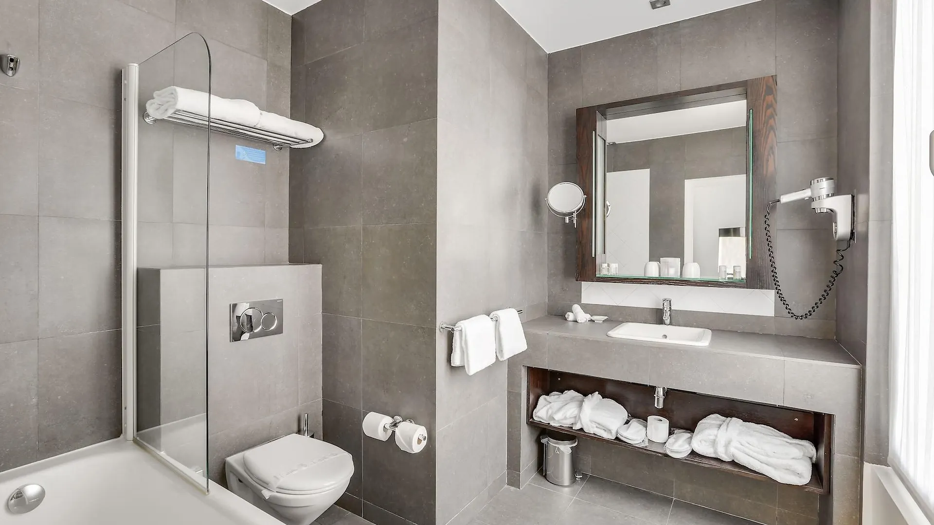 Hotel Duret Champs Elysees Paris