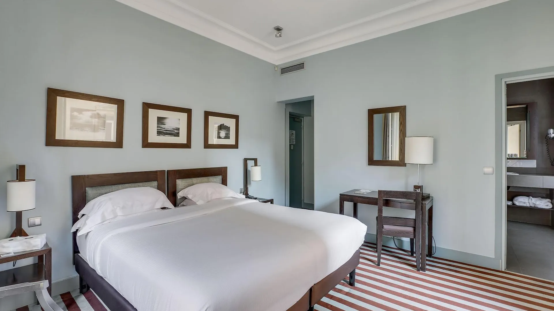 Hotel Duret Champs Elysees Paris