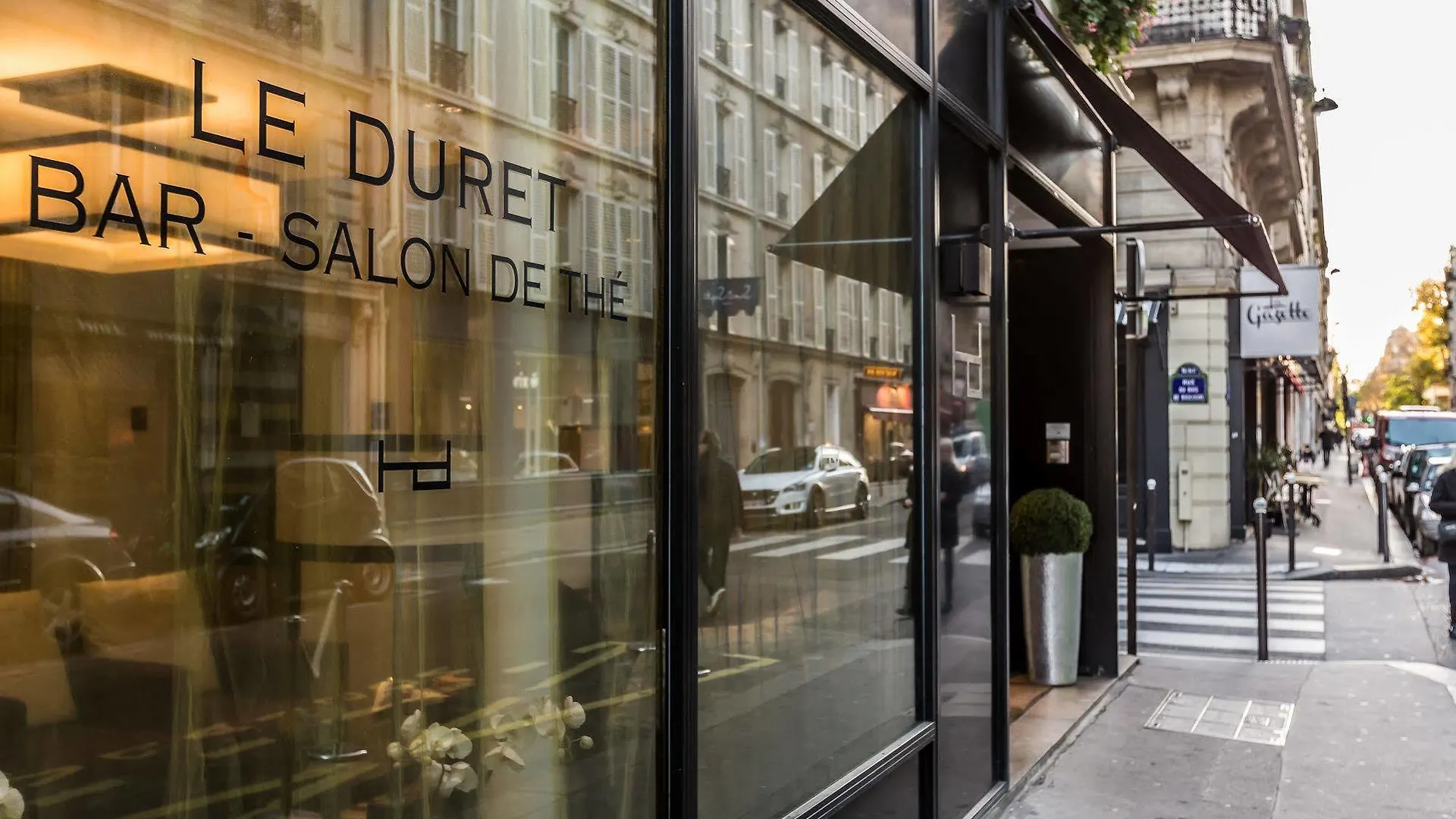 Hotel Duret Champs Elysees 4*