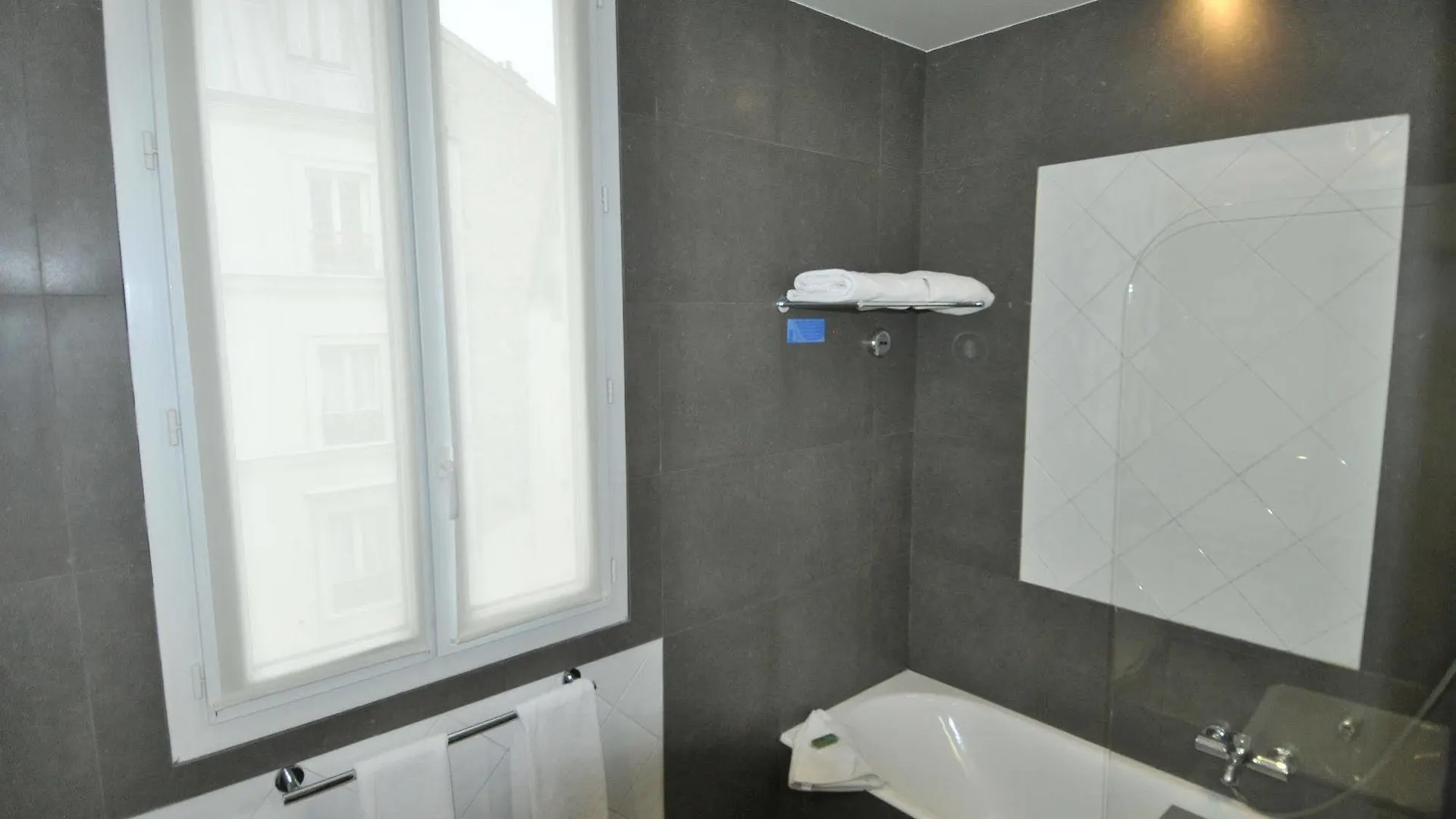 Hotel Duret Champs Elysees Paris