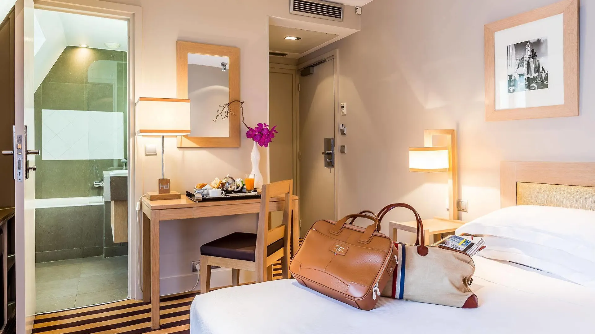 Duret Champs Elysees Hotel Paris