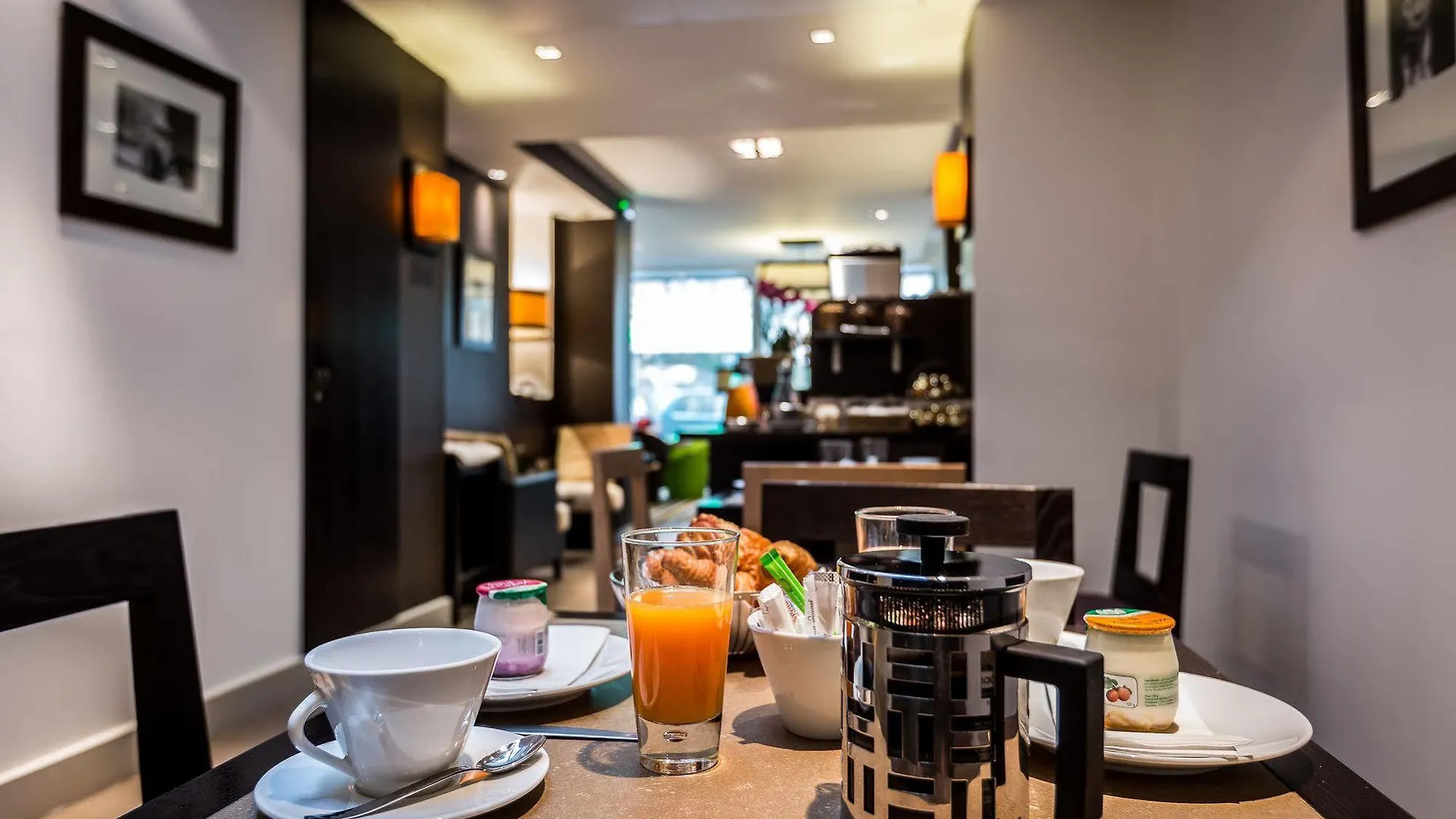 Duret Champs Elysees 4*