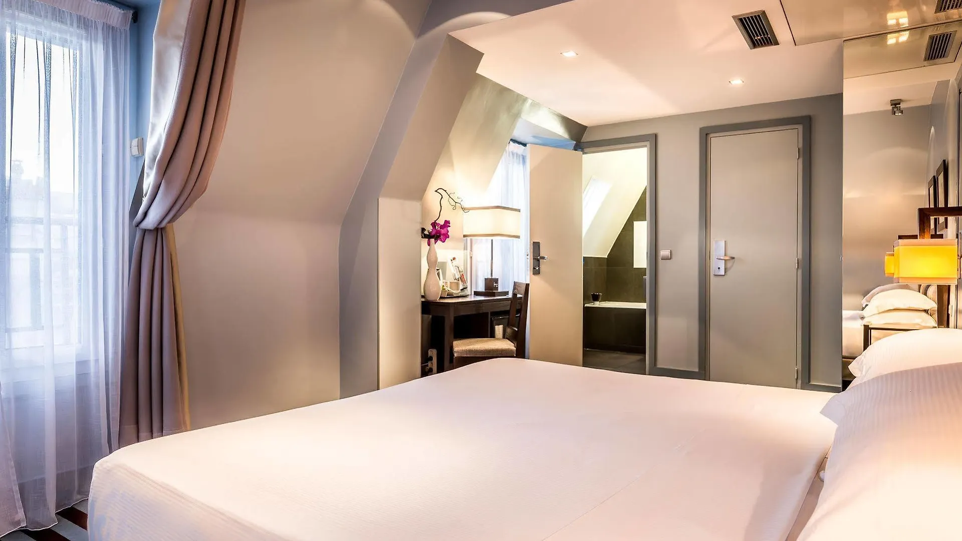 Hotel Duret Champs Elysees 4*